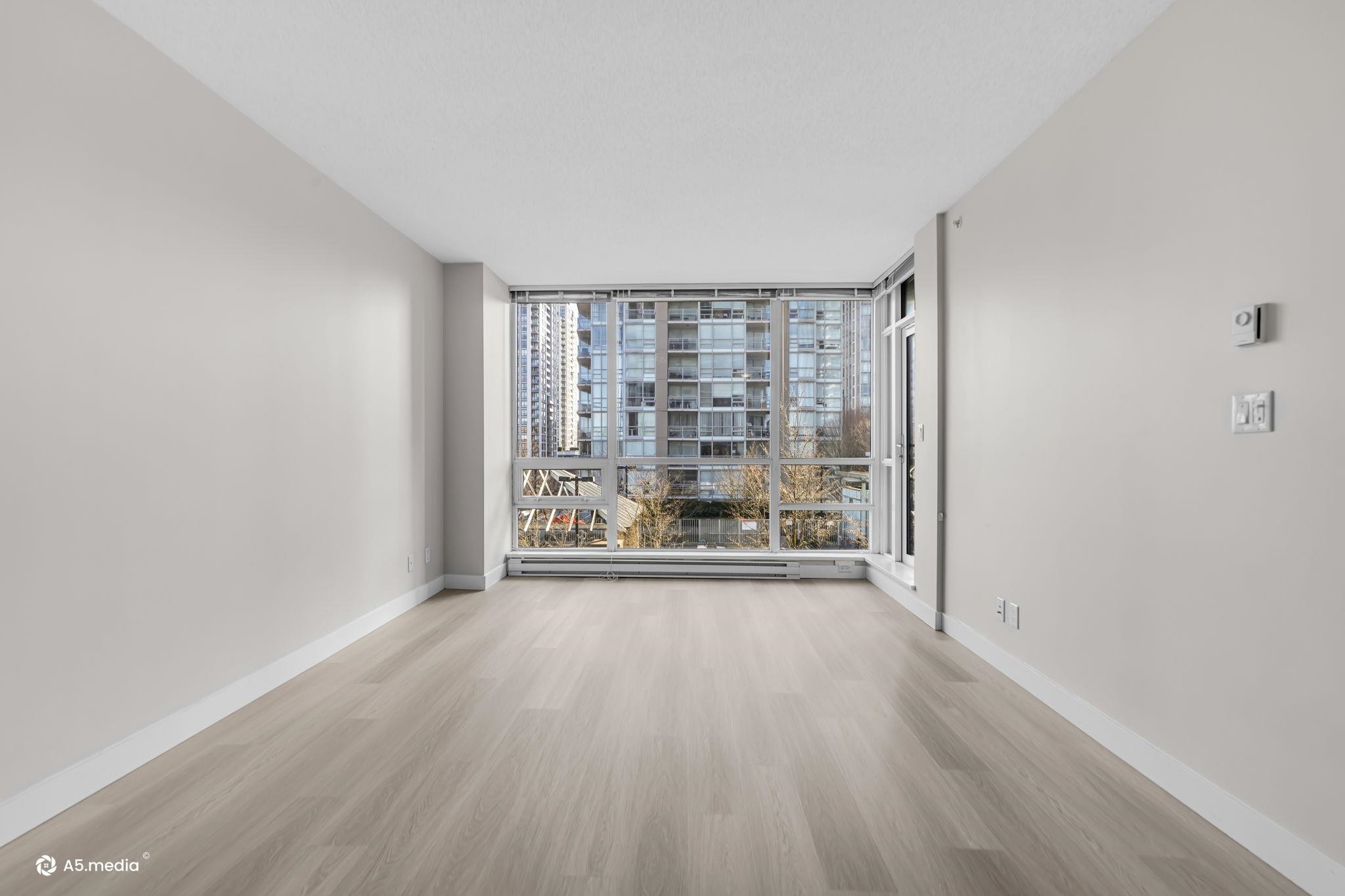 Additional image 3 of 706-2968 Glen Drive, Coquitlam, BC, V3B 0C4
