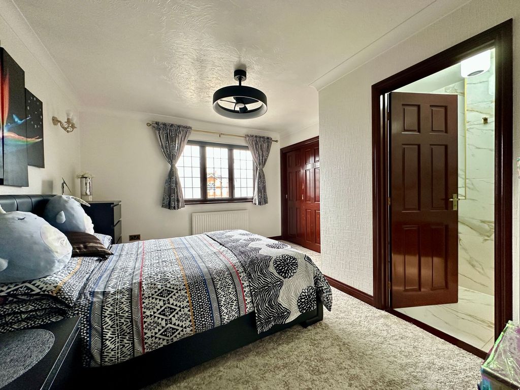 Additional image 17 of 5 bed detached house for saleNoak Hill Road, Billericay CM12