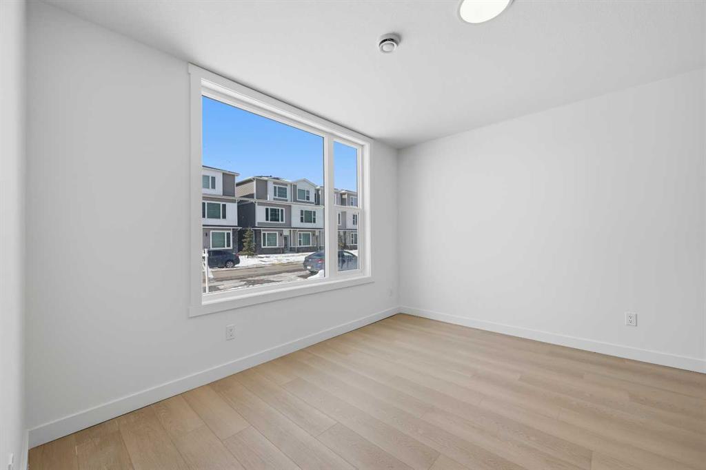 Additional image 4 of 8814 48 Street NE, Calgary, AB, T3J 5N8