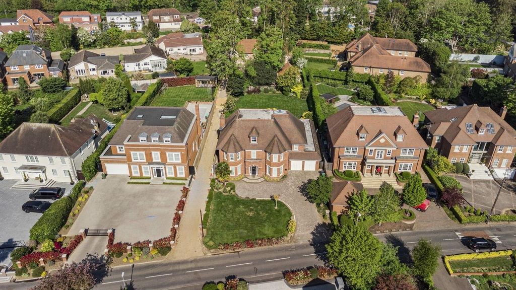 Additional image 30 of 6 bed detached house for saleSubstantial 6200Sqft Family Home, Broxbourne EN10