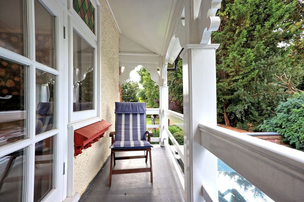 Additional image 21 of 5 bed detached house for saleBurntwood Avenue, Emerson Park, Hornchurch RM11