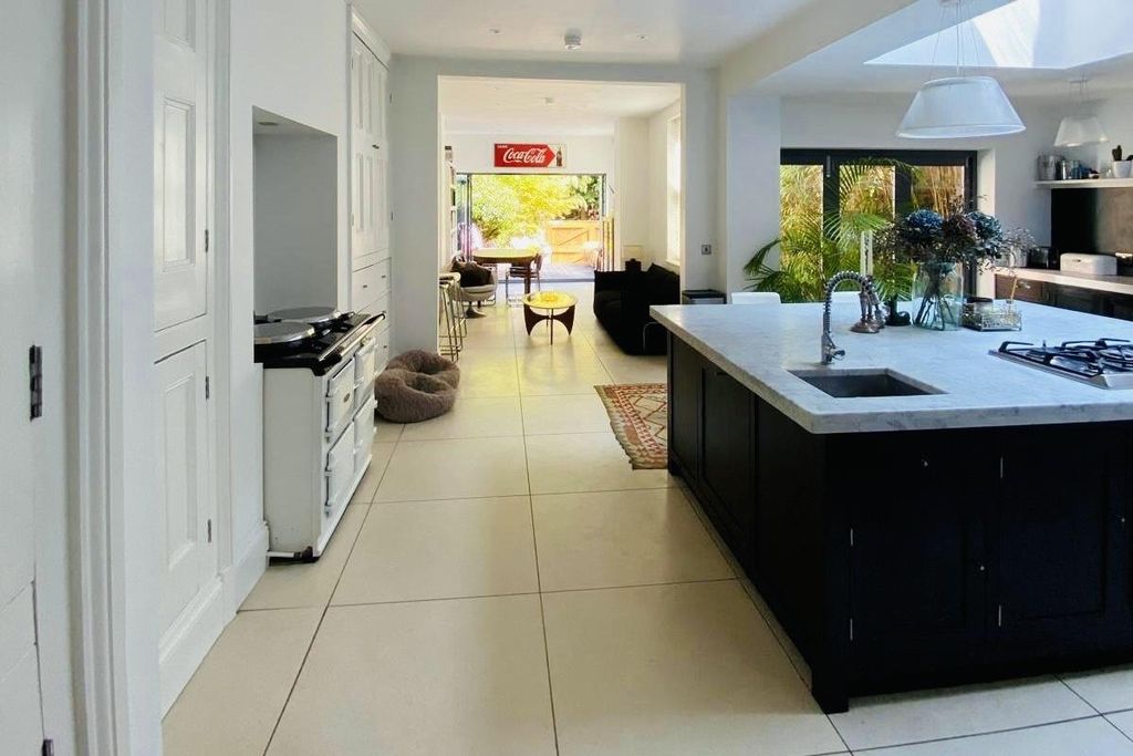 Additional image 8 of 5 bed town house for saleWestwood Road, Beverley HU17