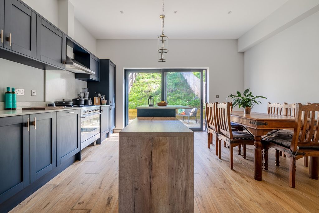 Additional image 3 of 4 bed terraced house for saleChantry, Old Vicarage Gardens, Bruton BA10