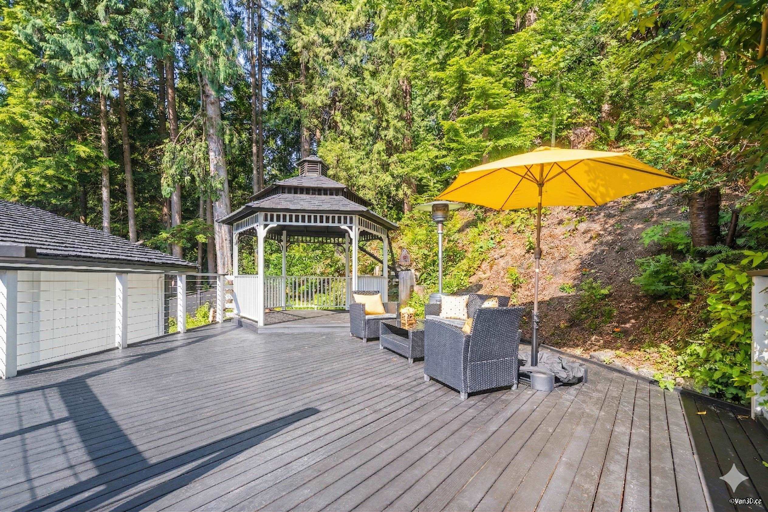 Additional image 2 of 3870 Emerald Drive, North Vancouver, BC, V7R 3B8