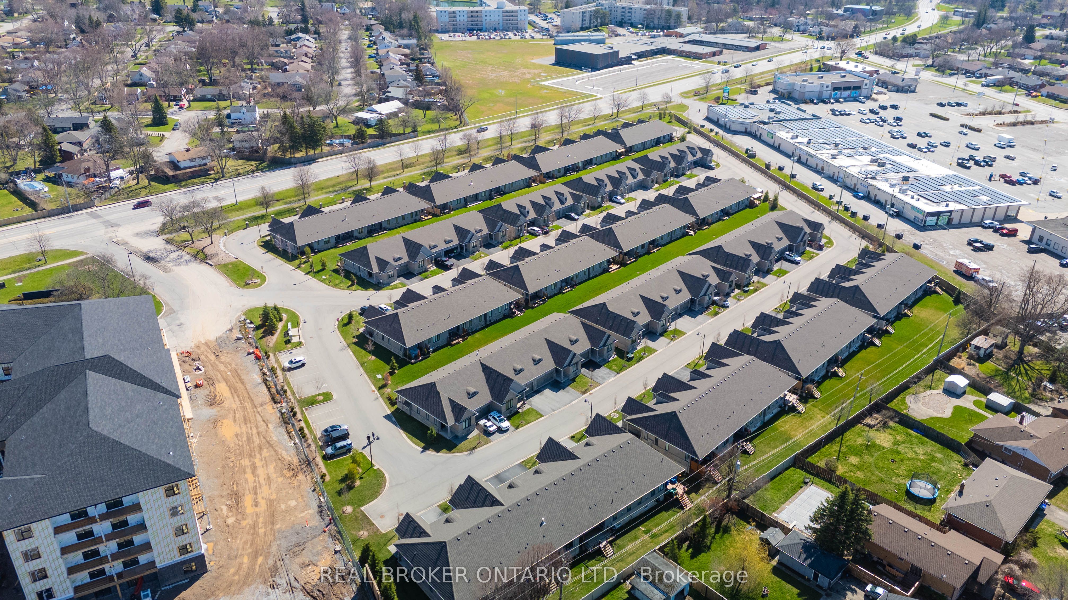 Additional image 5 of 18 Borden Trail, Welland, ON, L3C 0H1
