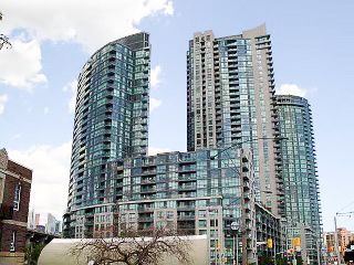 401-219 Fort York Boulevard, Toronto, ON, M5V 1B1