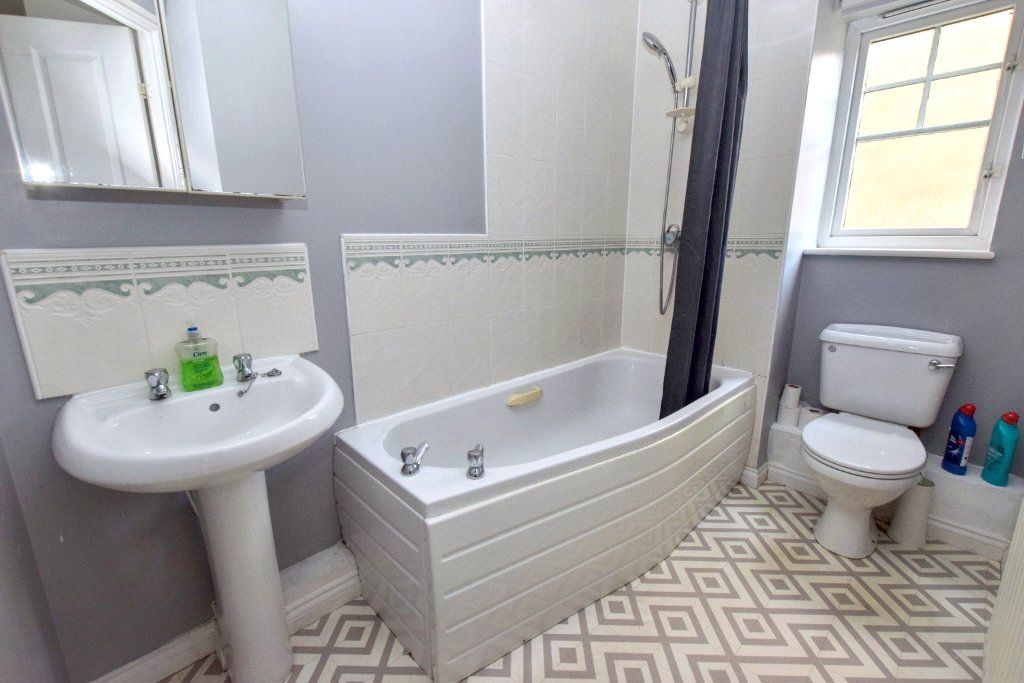 Additional image 9 of 2 bed flat for saleTavistock Close, Leeds, West Yorkshire LS12
