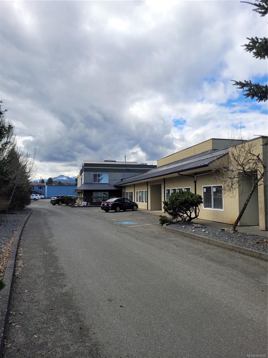 B-2435 Mansfield Drive, Courtenay, BC, V9N 2M2
