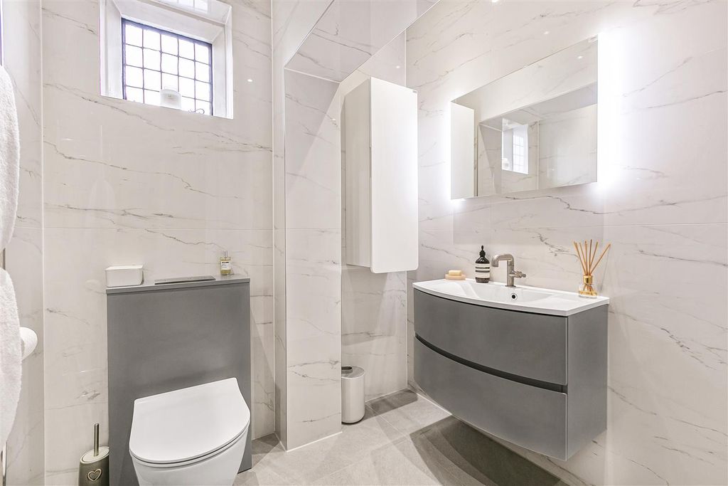 Additional image 29 of 6 bed semi-detached house for saleSt. Catherines Road, Broxbourne EN10