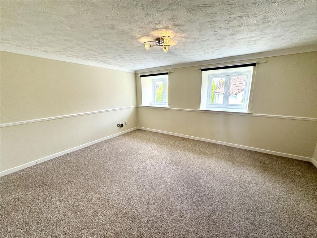 1 bed flat for saleRiverside Mill, The Back, Chepstow NP16 photo 2