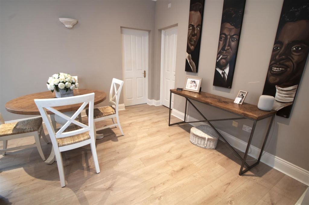 Additional image 13 of 2 bed flat for saleGrey Lady Place, Billericay CM11