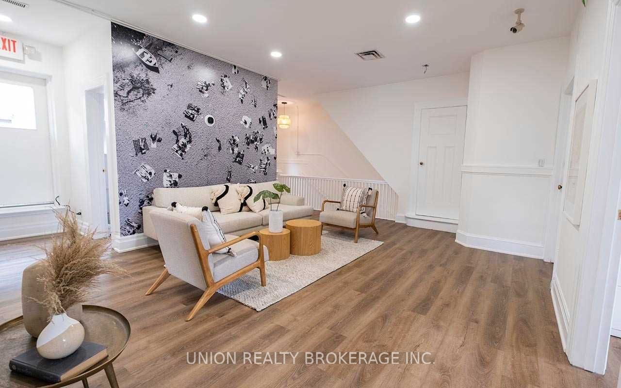 Additional image 6 of 4-2234 Queen Street E, Toronto, ON, M4E 1G2