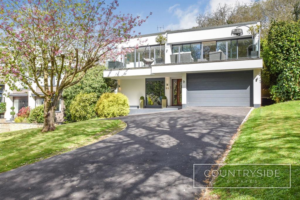4 bed detached house for saleVicarage Hill, Benfleet SS7