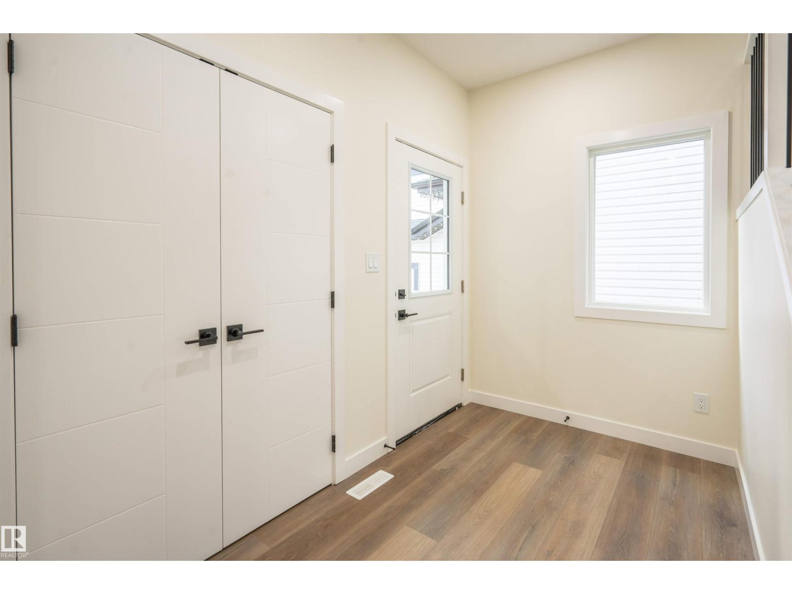 Additional image 2 of 5720 176 Avenue NW, Edmonton, AB, T5Y0K8