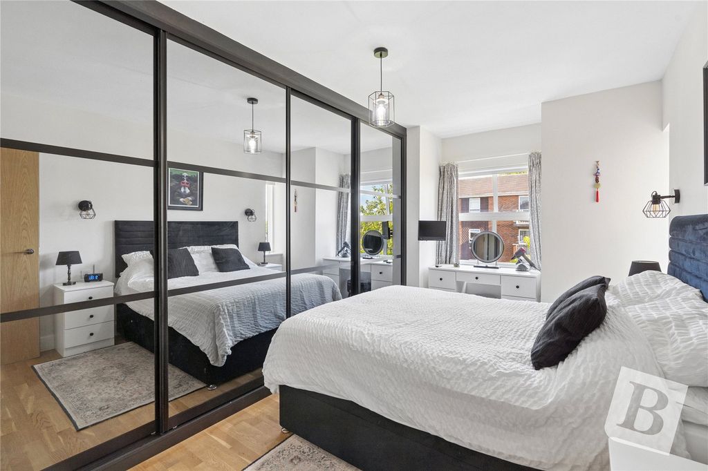 Additional image 6 of 2 bed flat for saleDeyncourt Gardens, Upminster RM14