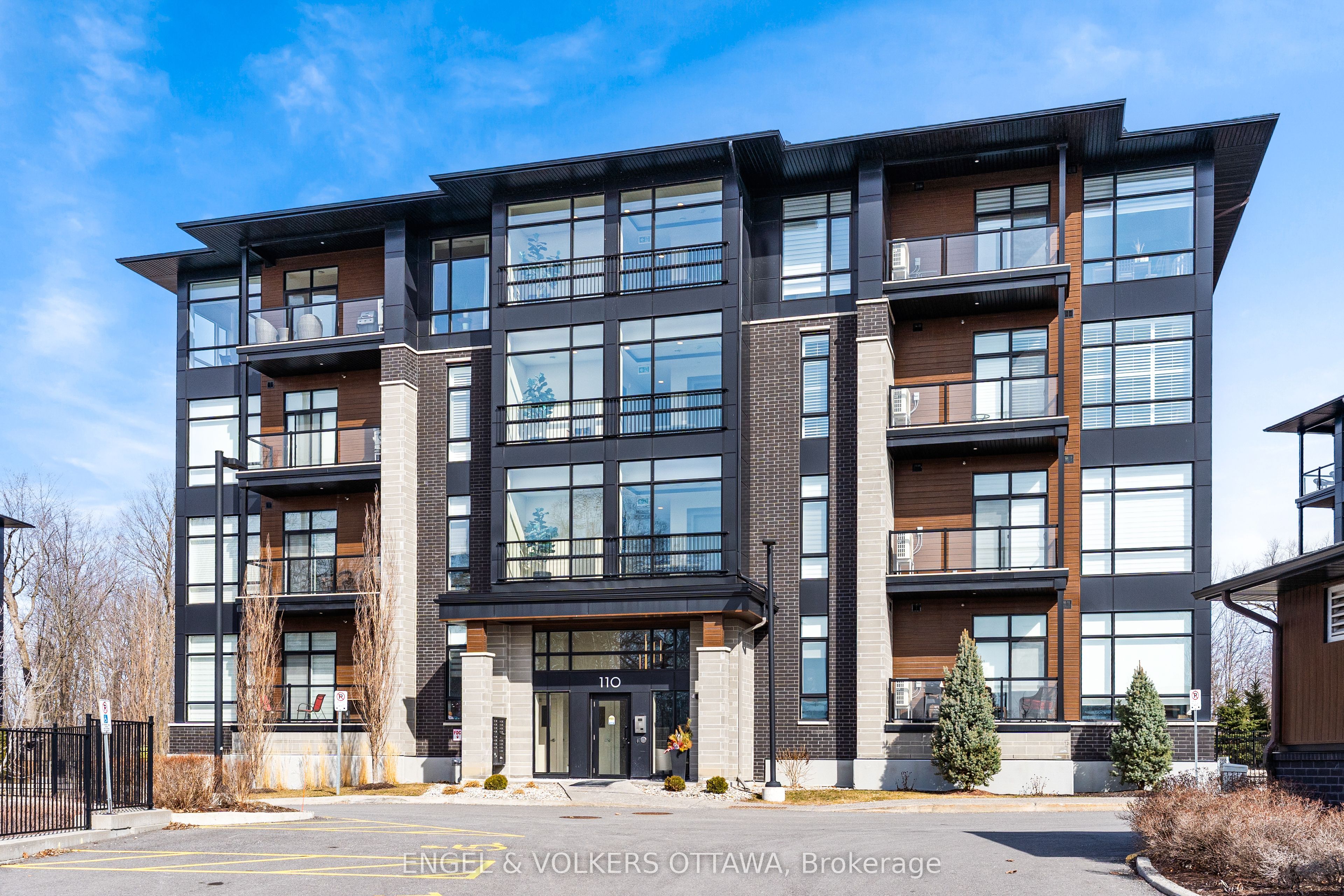 402-110 Cortile Private, Ottawa, ON, K1V 2S8