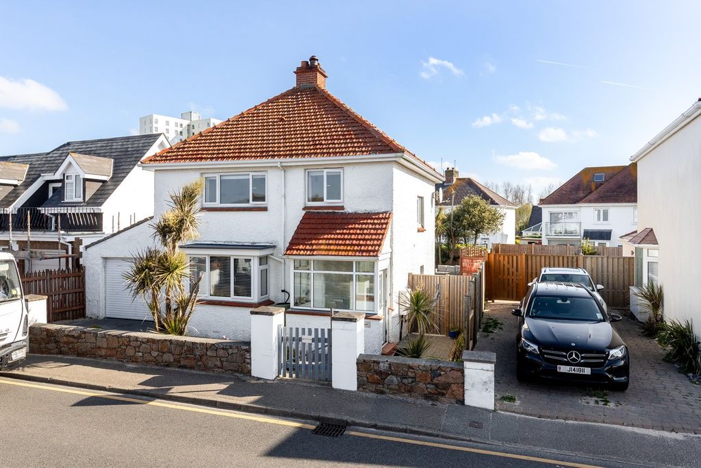 3 bed detached house for saleLa Grande Route De La Cote, St Clement JE2