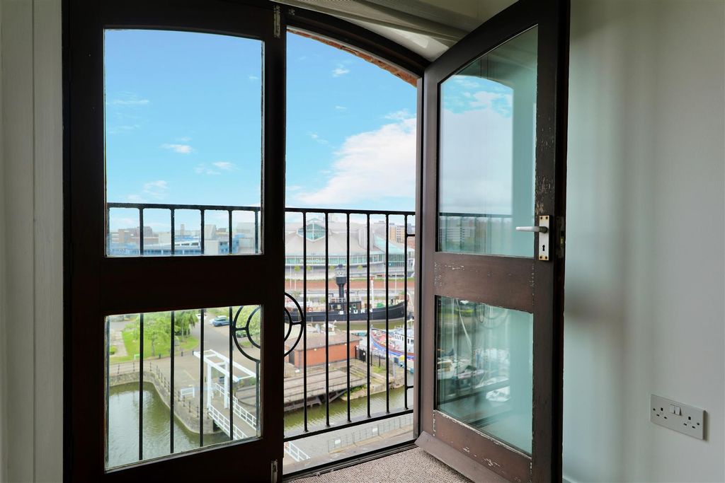 Additional image 6 of 1 bed flat for saleKingston Street, Hull HU1