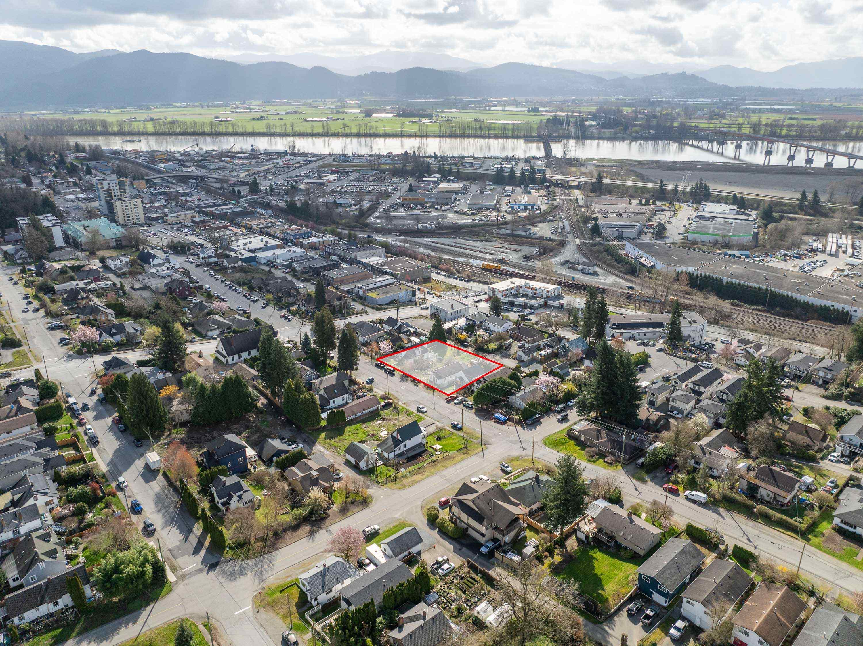 Additional image 4 of 32980 2 Avenue, Mission, BC, V2V 1J5