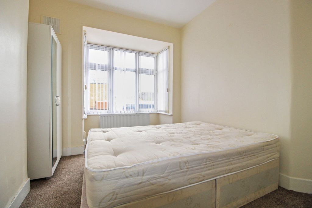 Additional image 19 of 3 bed end terrace house for saleColindale Avenue, Colindale, London NW9