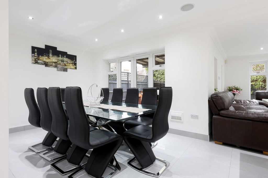 Additional image 9 of 5 bed detached house for saleLord Reith Place, Beaconsfield, Buckinghamshire HP9