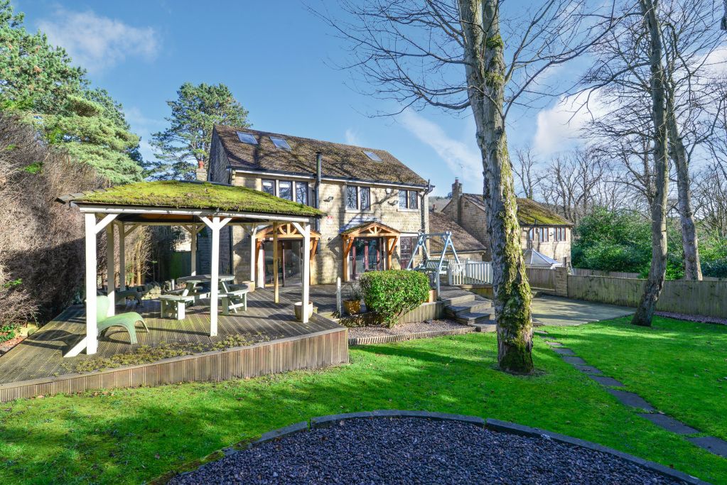 6 bed detached house for saleStonegate, Bingley BD16 photo 5
