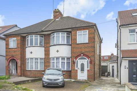 St. Georges Avenue, London, 0 NW9