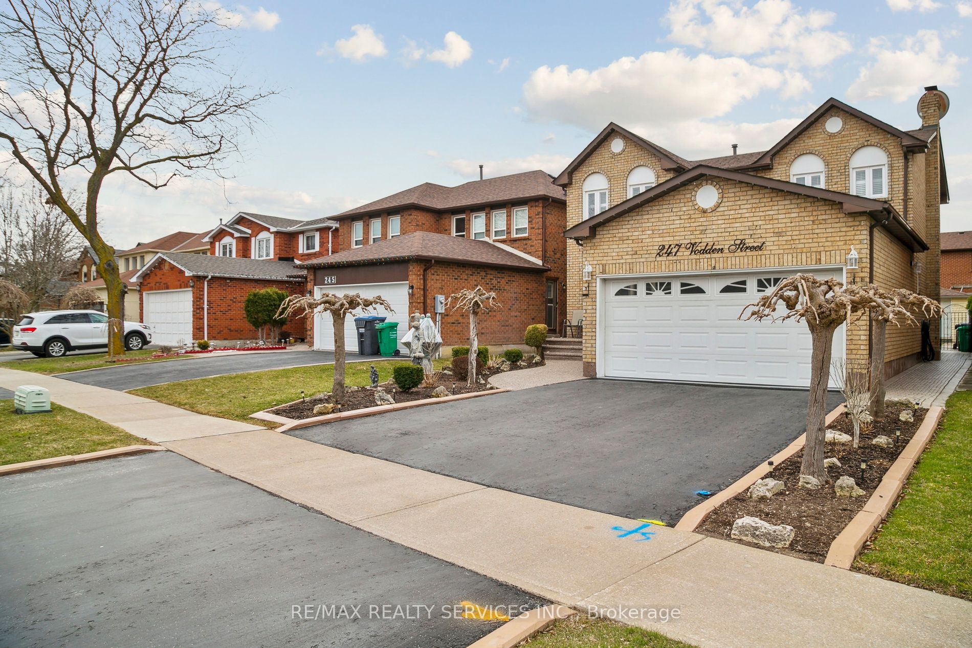 Additional image 2 of 247 Vodden Street W, Brampton, ON, L6X 2X7