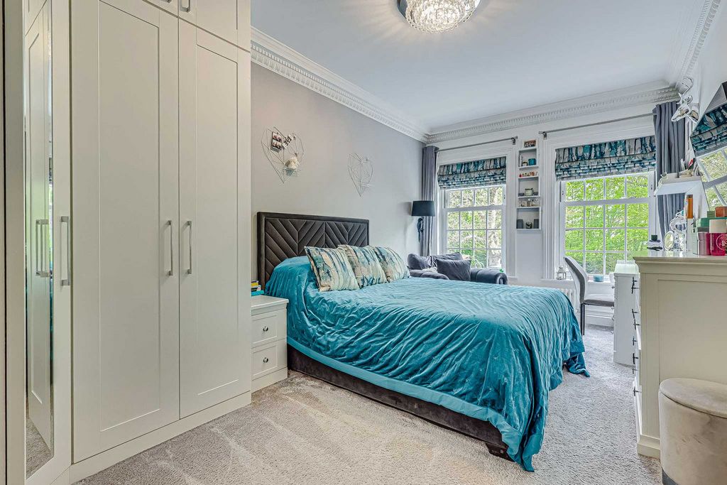 Additional image 40 of 5 bed detached house for saleBenfleet Road, Benfleet SS7