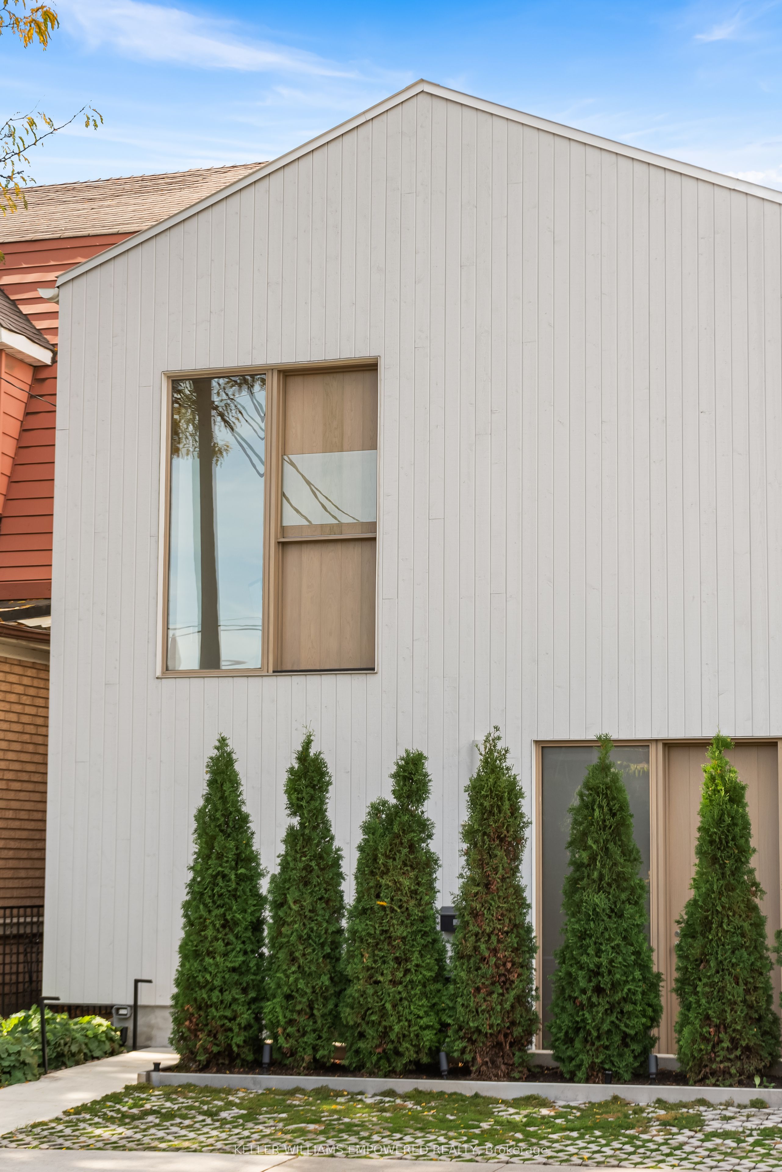 Additional image 3 of 2-722 Lansdowne Avenue, Toronto, ON, M6H 3Y8