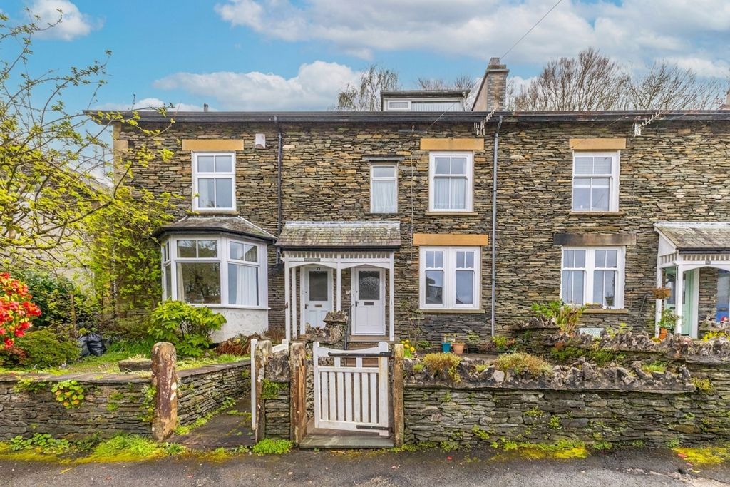 3 bed terraced house for sale77 Craig Walk, Windermere LA23