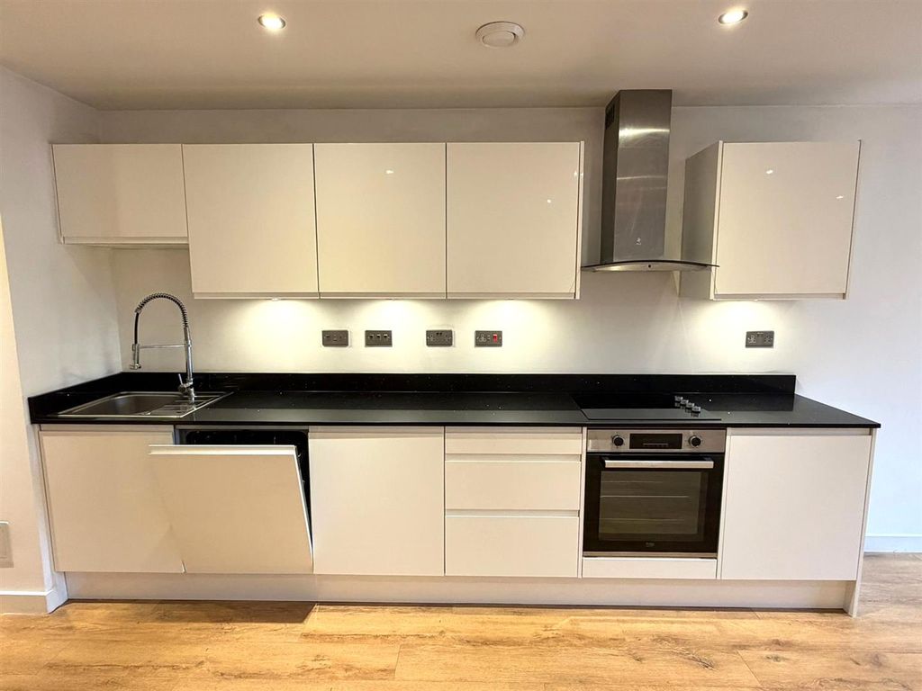 Additional image 2 of 1 bed flat for saleHopewood Park, Deepdene Avenue, Dorking RH5