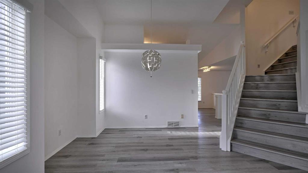 Additional image 5 of 160 Riverstone Crescent SE, Calgary, AB, T2C 4A3