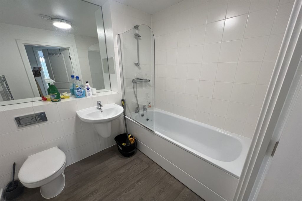 Additional image 6 of 2 bed flat for saleClydesdale Way, Belvedere DA17