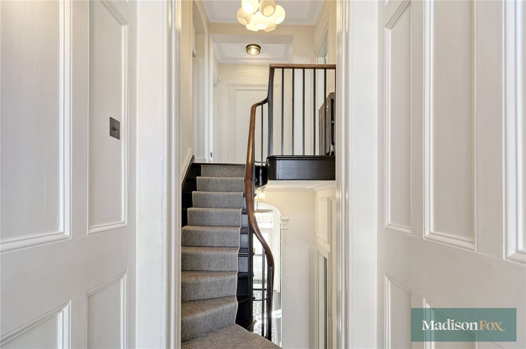 Additional image 31 of 5 bed detached house for saleQueens Road, Buckhurst Hill, Essex IG9