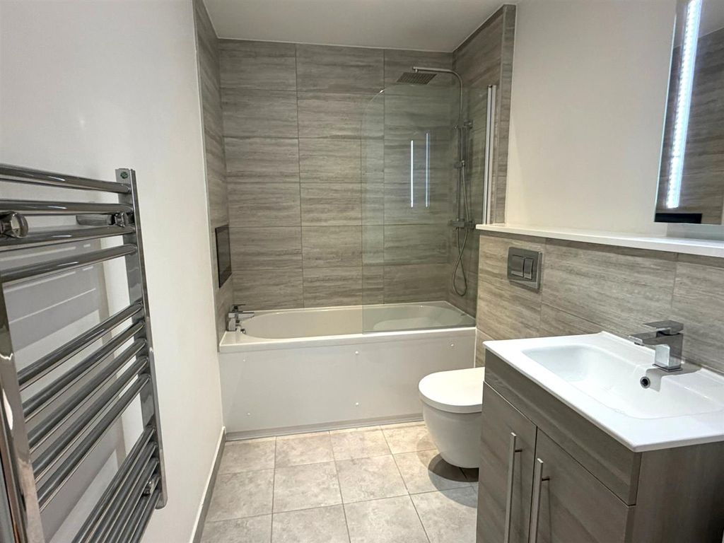 Additional image 5 of 1 bed flat for saleHopewood Park, Deepdene Avenue, Dorking RH5