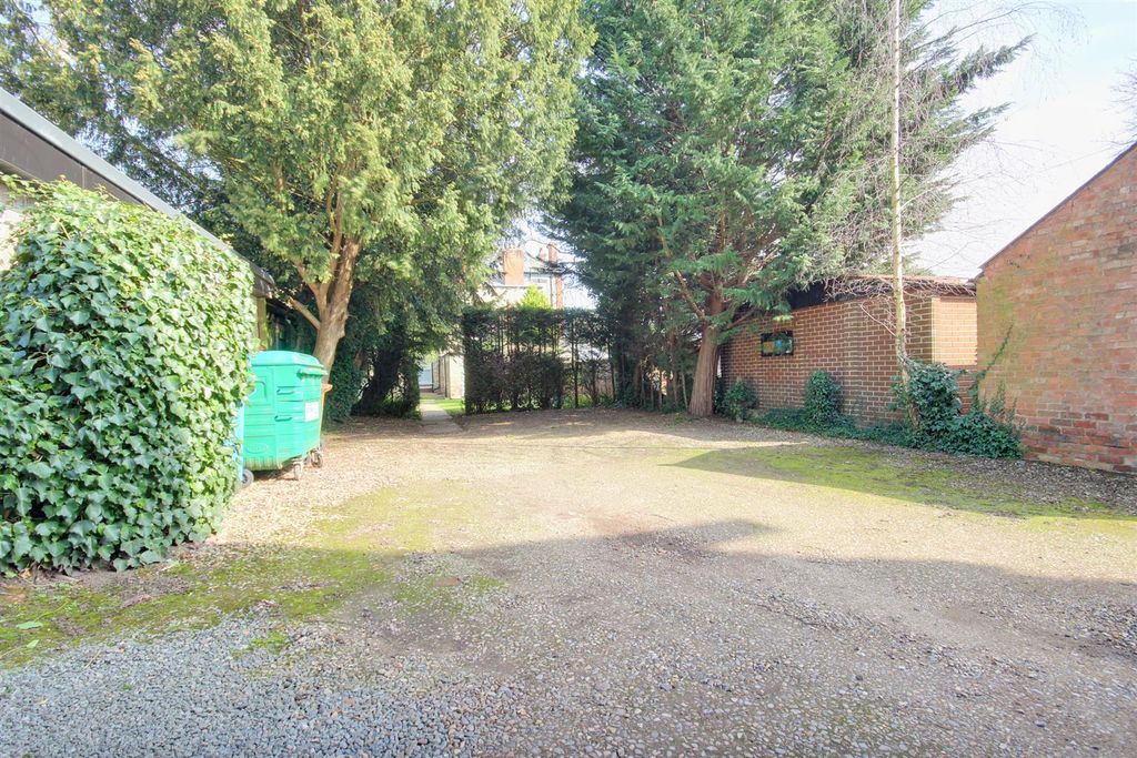 Additional image 14 of 2 bed flat for saleNew Walk, Beverley HU17