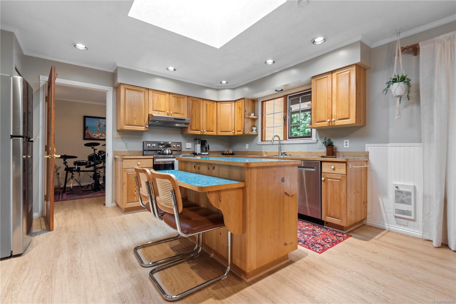 Additional image 5 of 1582 Wilmot Avenue, Shawnigan Lake, BC, V0R 2W2