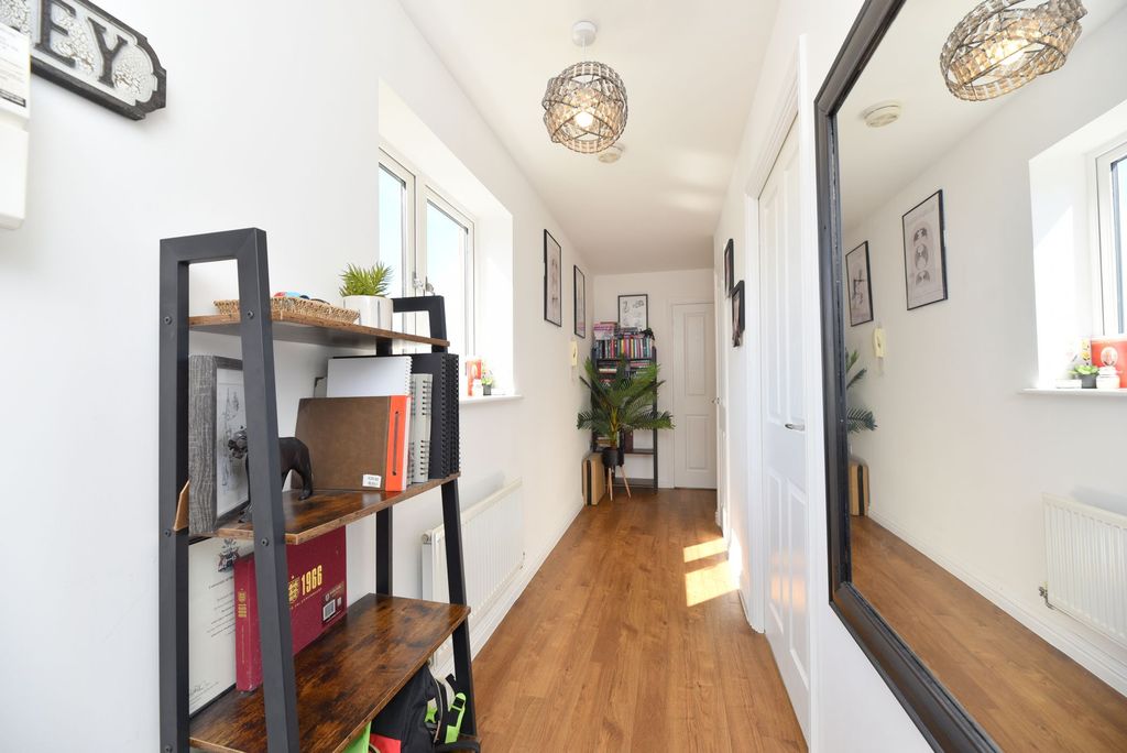 Additional image 13 of 2 bed flat for saleVenus Avenue, Biggleswade SG18