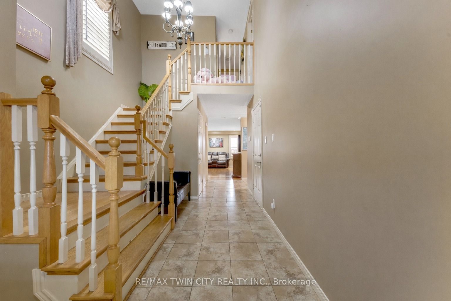Additional image 4 of 924 Copper Leaf Crescent, Kitchener, ON, N2E 3W1
