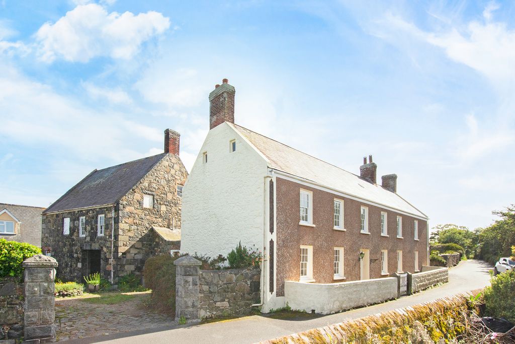3 bed property for saleRocque Es Cas, Vale, Guernsey GY3