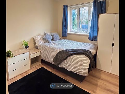Grazebrook Croft, Birmingham B32