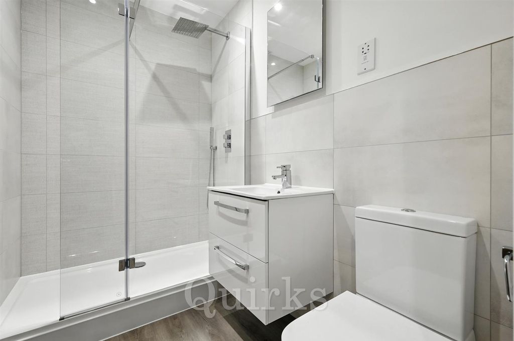 Additional image 13 of 2 bed flat for saleHigh Street, Billericay CM12
