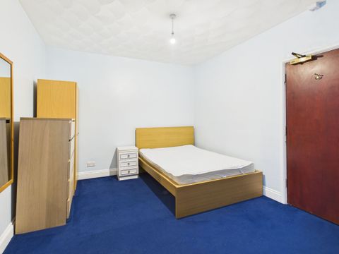 Room 2, Divinity Road OX4, Room to rent