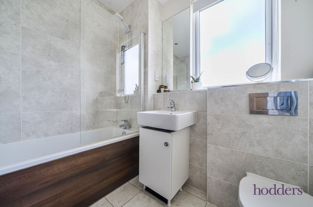 Additional image 4 of 2 bed flat for saleBeaumont Apartments, Hawker Drive, Addlestone, Surrey KT15