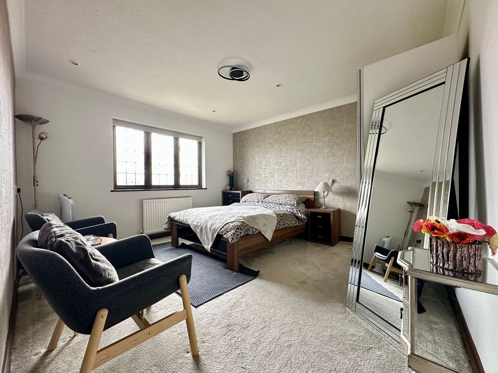 Additional image 19 of 5 bed detached house for saleNoak Hill Road, Billericay CM12