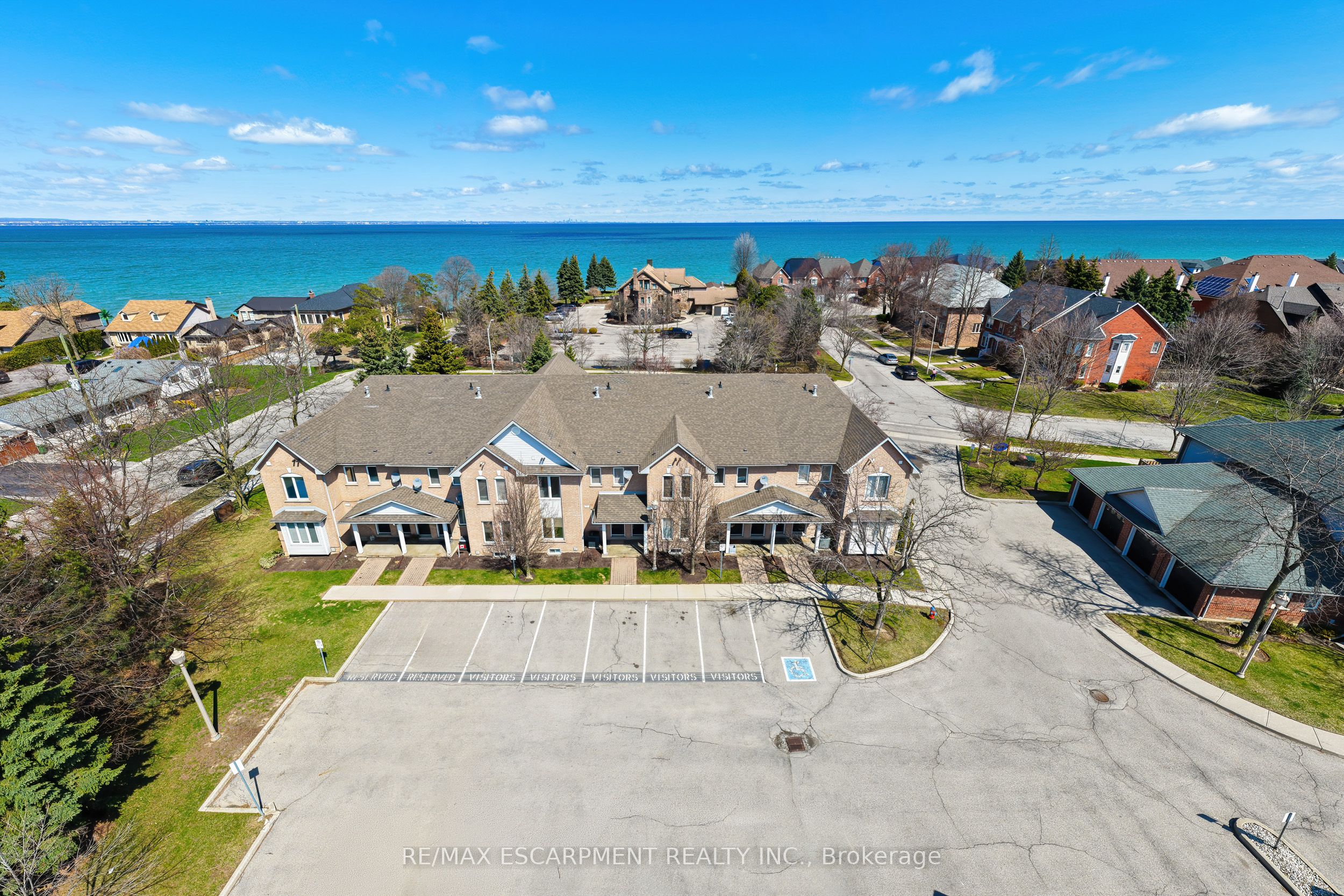 14-2 Harbour Drive, Hamilton, ON, L8E 6B1