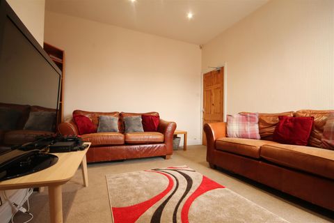 Hazelwood Avenue, Jesmond NE2