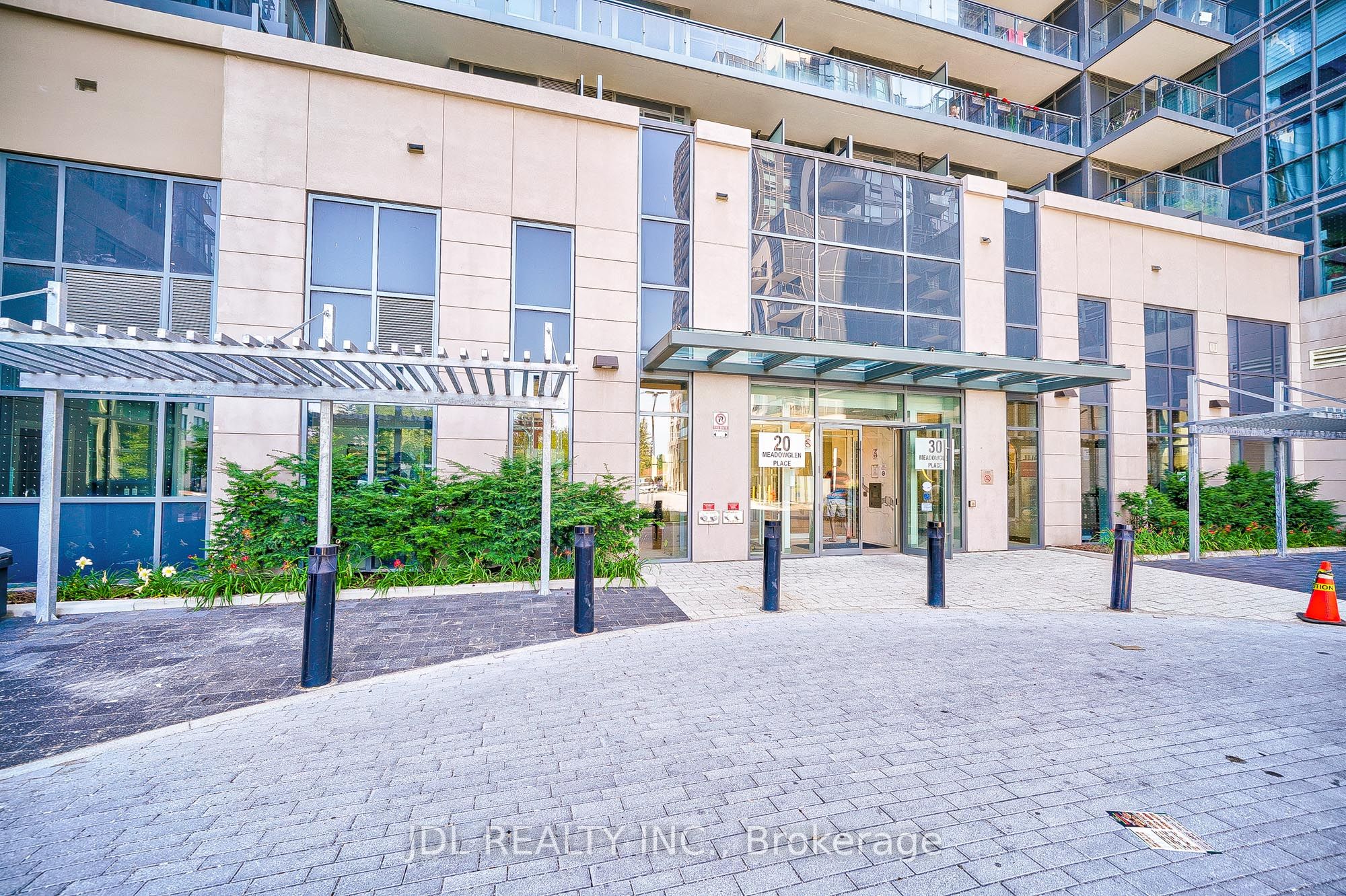Additional image 3 of 334-20 Meadowglen Place, Toronto, ON, M1H 2Y5