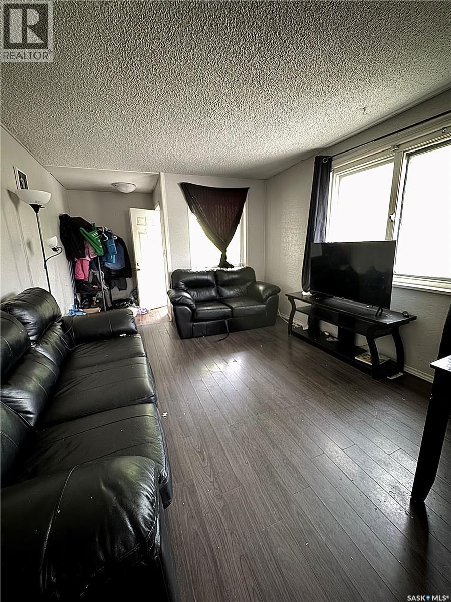 Additional image 2 of 1001 Robinson Street, Regina, SK, S4T2M8